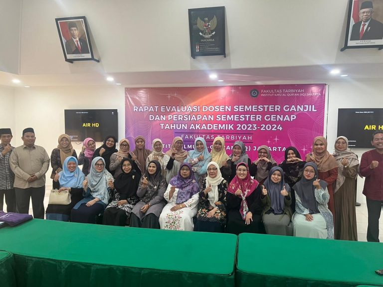 FAKULTAS TARBIYAH MELAKSANAKAN RAPAT EVALUASI DOSEN SEMESTER GANJIL DAN PERSIAPAN MENGAJAR SEMESTER GENAP TAHUN AKADEMIK 2023/2024