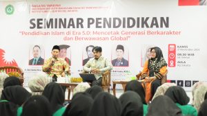 Fakultas Tarbiyah Gandeng DEMA FT Menyelenggarakan Kegiatan Seminar Nasional Pendidikan Angkat Isu Pendidikan Islam Secara Global